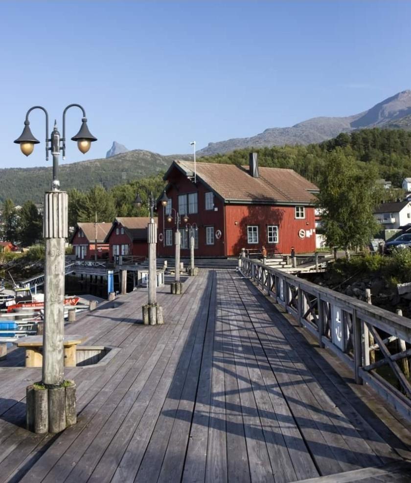 Koselig Leilighet I Narvik Sentrum 5 Soveplasser Gratis Parkering Og Gratis Internett 외부 사진