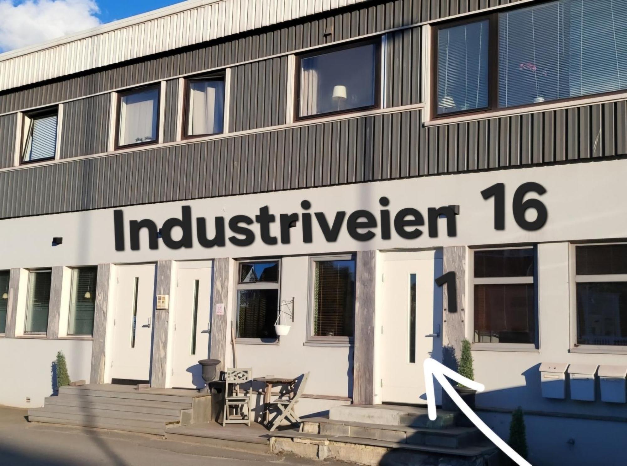 Koselig Leilighet I Narvik Sentrum 5 Soveplasser Gratis Parkering Og Gratis Internett 외부 사진